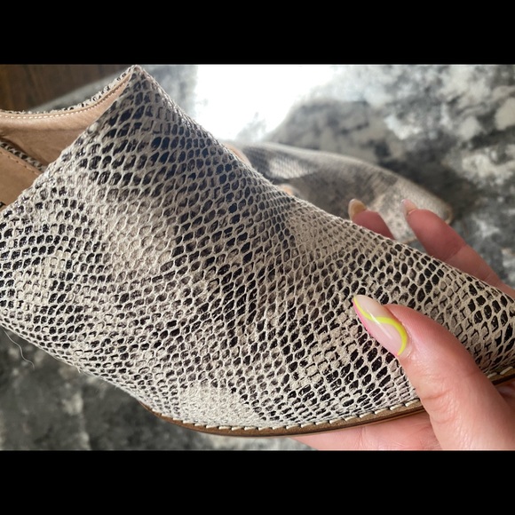 NWT Snakeskin booties - Picture 8 of 9